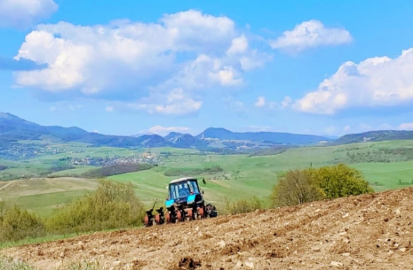 Արցախի ՔԿ-ում վարույթ է ընդունվել գյուղատնտեսական աշխատանքներ իրականացնող 3 անձանց ուղղությամբ ադրբեջանական դիրքերից կրակելու դեպքի առթիվ